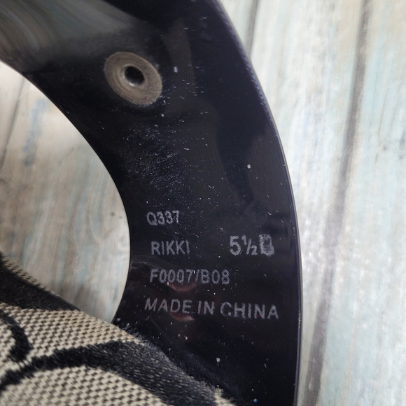 Coach Rikki Sandals. - Picture 5 of 8